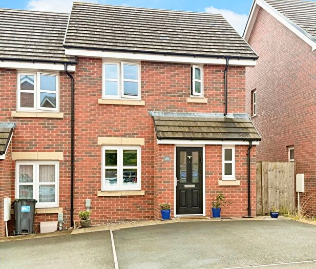 3 Bedroom Terraced House For Sale In Maindiff Drive, Llantilio Pertholey, Abergavenny, NP7