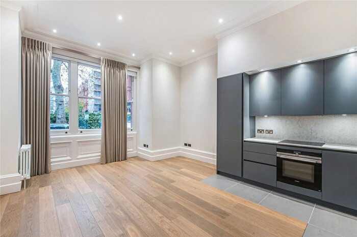 1 Bedroom Flat To Rent In Sloane Gardens, Sloane Square, London, SW1W