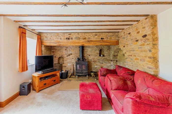 4 Bedroom Detached House For Sale In Church Lane, Great Doddington, NN29