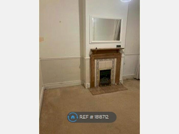 2 Bedroom Terraced House To Rent In Cemetery Road, Smethwick, B67