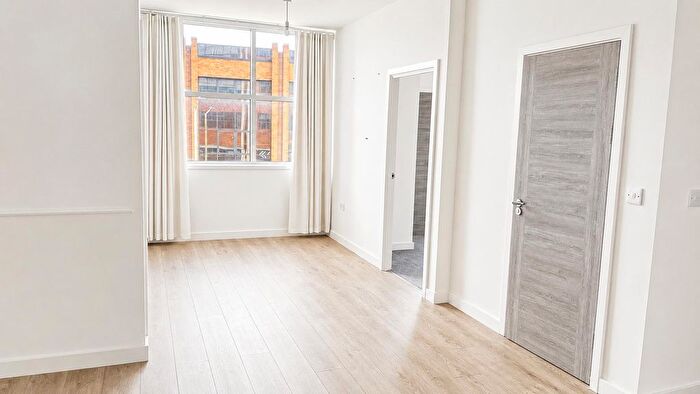 2 Bedroom Flat For Sale In Broadway, Peterborough, PE1