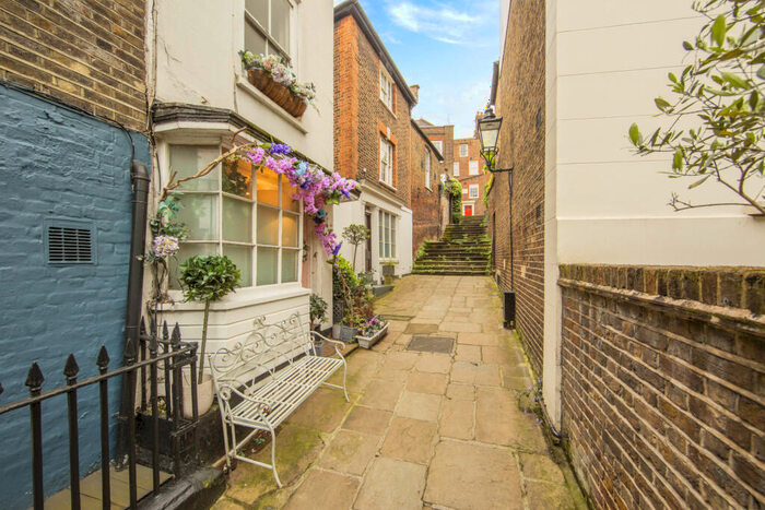 2 Bedroom End Of Terrace House To Rent In Golden Yard, Holly Bush Steps, NW3
