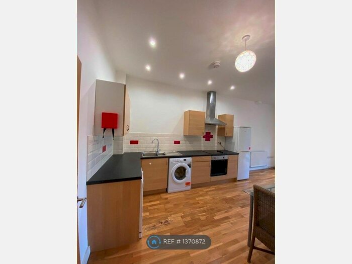 1 Bedroom Flat To Rent In Bronwydd Road, Carmarthen, SA31