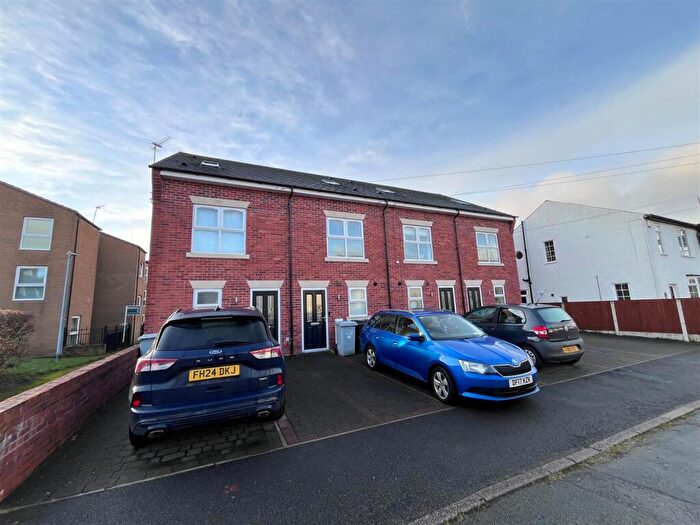 3 Bedroom House To Rent In Jodrell Street, Macclesfield, SK11