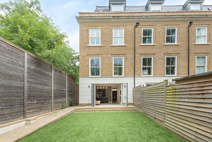 4 Bedroom End Terrace House To Rent In Brewery Lane, Twickenham, TW1