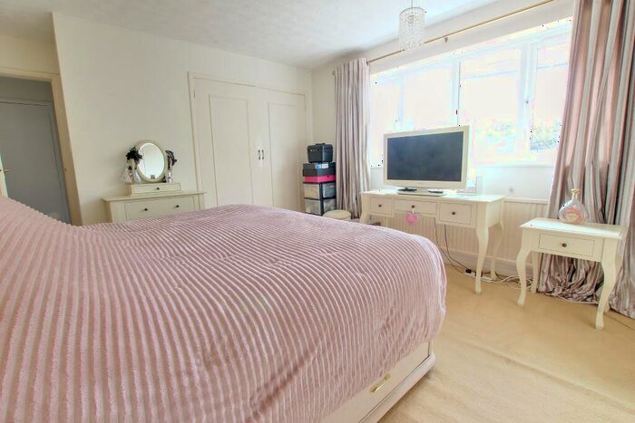 4 Bedroom Detached House For Sale In Amberslade Walk, Dibden Purlieu, SO45