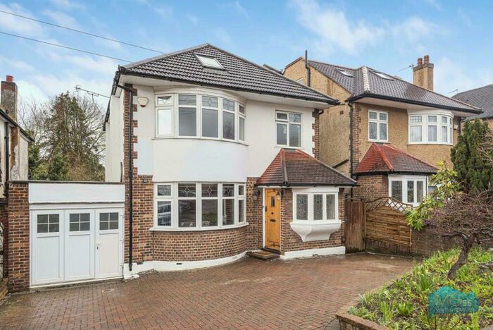 4 Bedroom Detached House To Rent In Longland Drive, Whetstone, London, N20