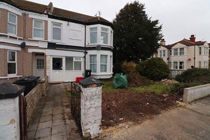 2 Bedroom Maisonette To Rent In Hayes Road, Clacton-on-Sea, CO15