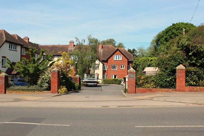 1 Bedroom Flat To Rent In Holmes Oak Court, Cliff Lane, IP3