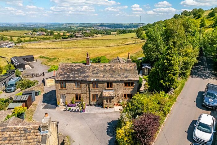 3 Bedroom Semi-Detached House For Sale In Gate Foot Lane, Shepley, Huddersfield, HD8