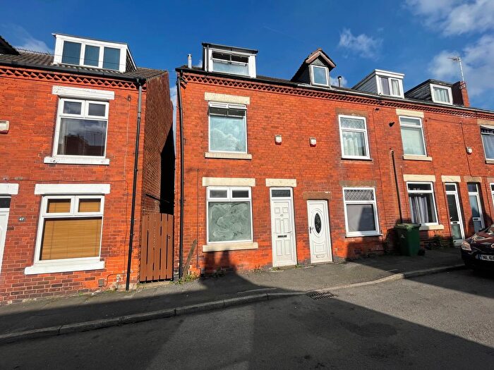 3 Bedroom Property To Rent In Bagshaw Street, Mansfield, NG19