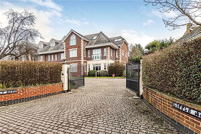 2 Bedroom Flat To Rent In Littleacre, Hermitage Lane, Windsor, SL4