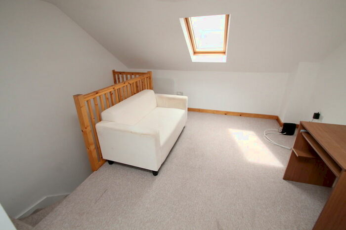 1 Bedroom Apartment To Rent In Sherman Road, Reading, RG1