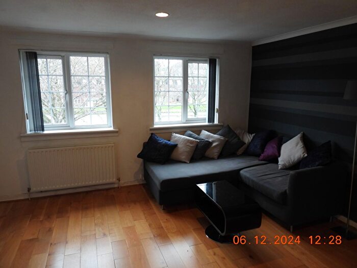 1 Bedroom Flat To Rent In Tibbermore Road, Glasgow, G11