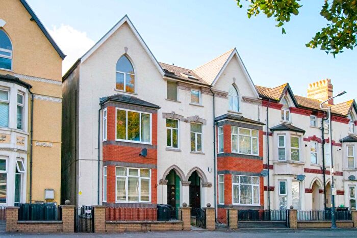 3 Bedroom Apartment For Sale In Fitzhamon Embankment, Cardiff, CF11