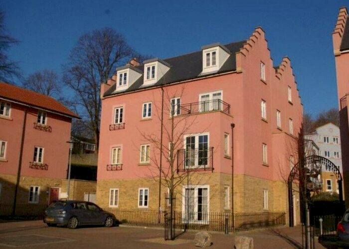 2 Bedroom Apartment To Rent In Sally Hill, Portishead, BS20