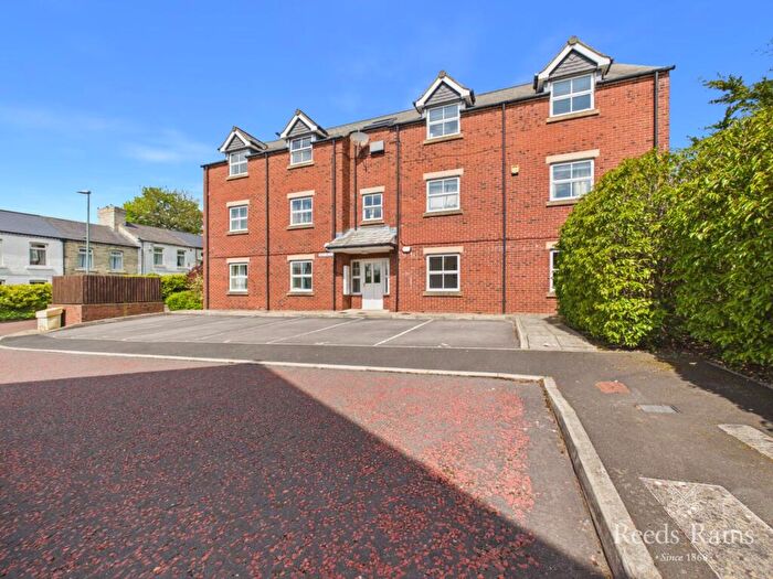 2 Bedroom Apartment For Sale In Archers Court, Crossgate Moor, Durham, DH1