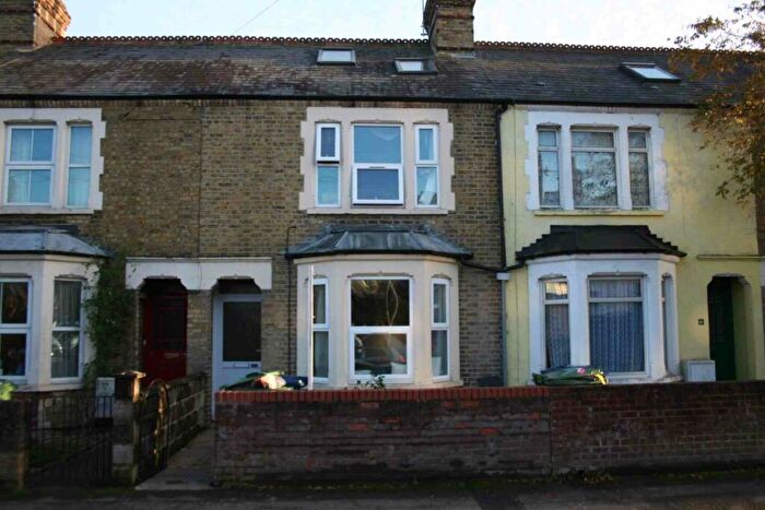 6 Bedroom Terraced House To Rent In Magdalen Road, Oxford **Student Property **, OX4