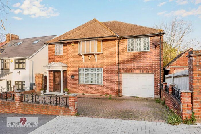 5 Bedroom Detached House To Rent In Wykeham Hill, Wembley HA9