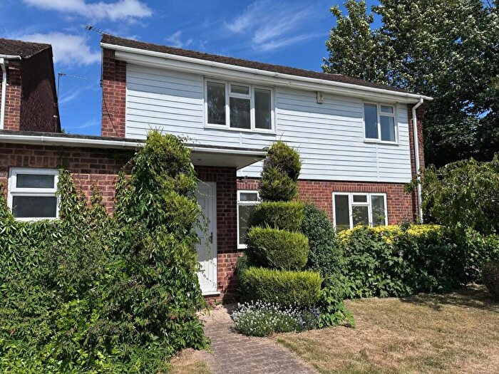 4 Bedroom Detached House For Sale In Stable Lane, Seer Green, Beaconsfield, Buckinghamshire, HP9