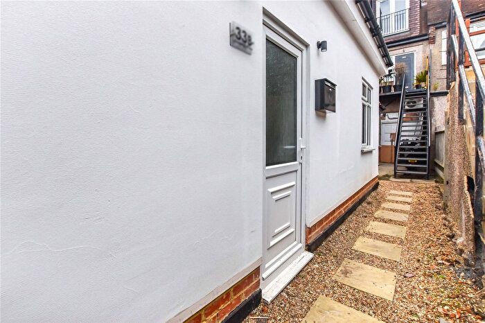 2 Bedroom Flat To Rent In Cranleigh Close, Sanderstead, Surrey, CR2