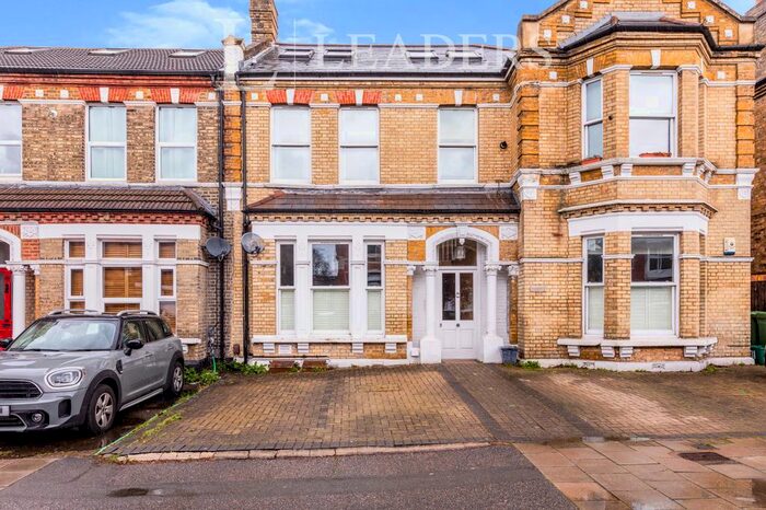 2 Bedroom Flat To Rent In Manor Road, Beckenham, BR3