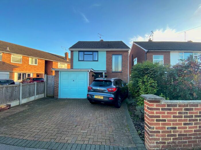 4 Bedroom Property To Rent In Springfield Park Road, Chelmsford, CM2
