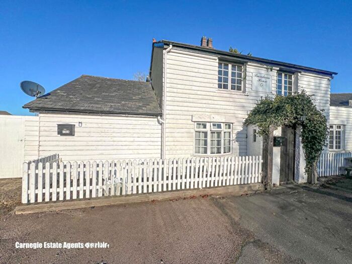 3 Bedroom Apartment To Rent In Burnham Green Road, Burnham Green, AL6