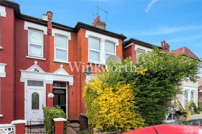 2 Bedroom Apartment To Rent In Broadwater Road, London, N17