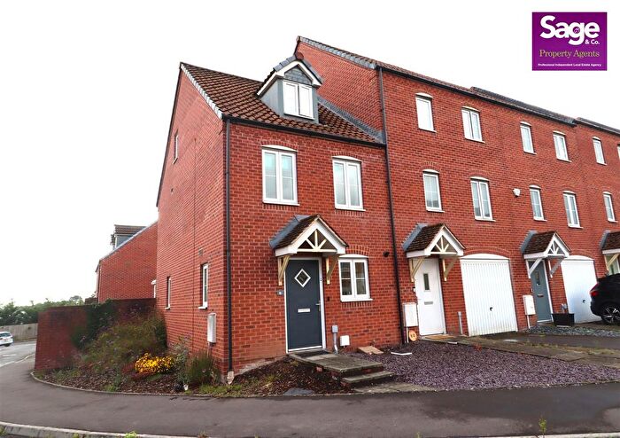 3 Bedroom End Of Terrace House For Sale In Blaen Bran Close, Cwmbran, NP44