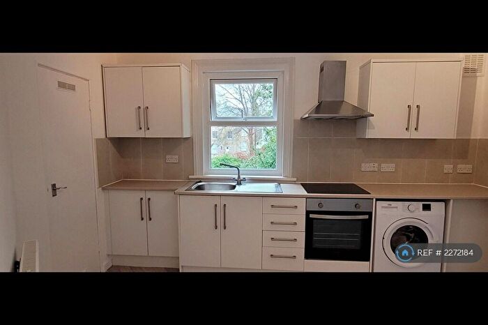 1 Bedroom Flat To Rent In Barry Road, London, SE22