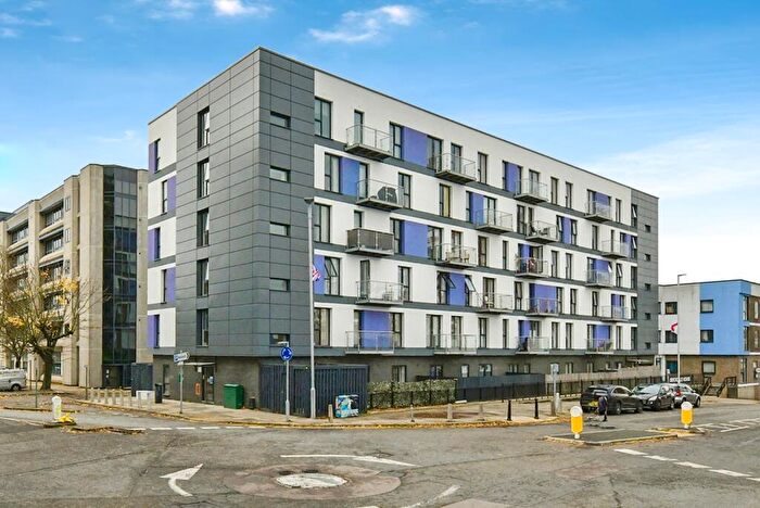 1 Bedroom Flat For Sale In Swingate, Stevenage, Hertfordshire, SG1