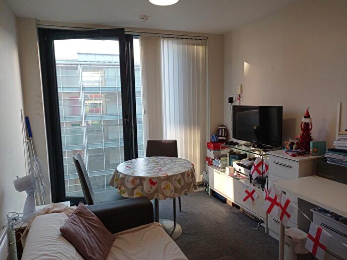 1 Bedroom Flat To Rent In Victoria House, Skinner Lane, Sheepscar, Leeds, LS7