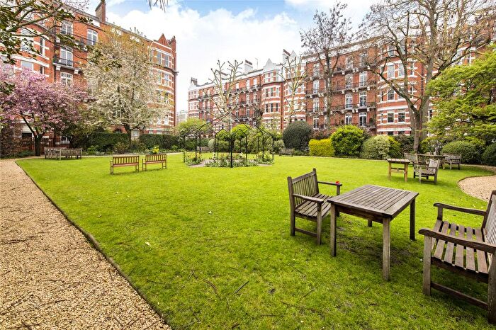 2 Bedroom Flat To Rent In Kensington Mansions, Earl's Court, SW5