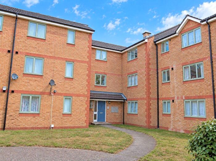 1 Bedroom Flat To Rent In Clemence Road, Dagenham, RM10