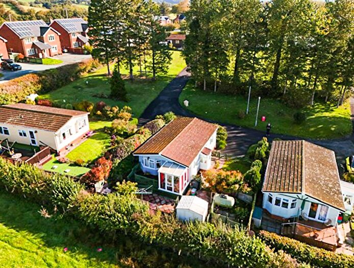 3 Bedroom Park Home For Sale In Cilmery, Builth Wells, LD2