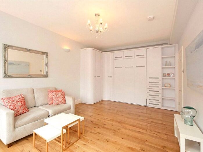 Studio For Sale In Princess Court, Queensway, London, W2