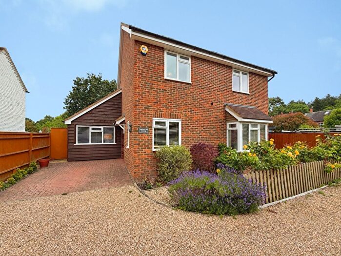 4 Bedroom Detached House For Sale In Hatchet Lane, Winkfield, Windsor, SL4