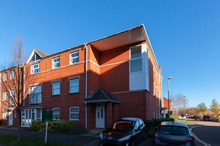2 Bedroom Apartment To Rent In Alma Road, Banbury, OX16