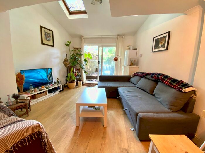 1 Bedroom Flat To Rent In Grosvenor Avenue, Islington, N5