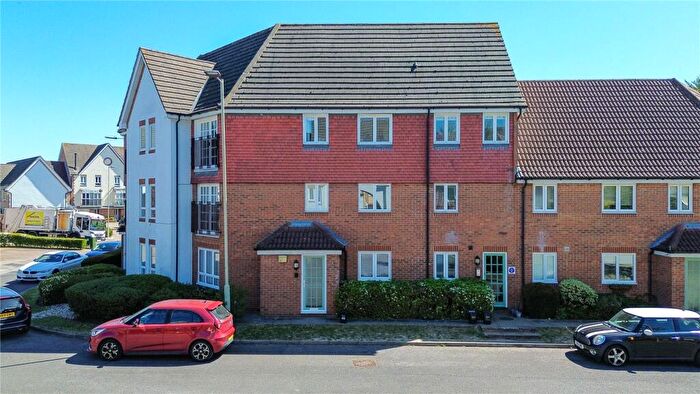 3 Bedroom Maisonette For Sale In Hartigan Place, Woodley, Reading, Berkshire, RG5