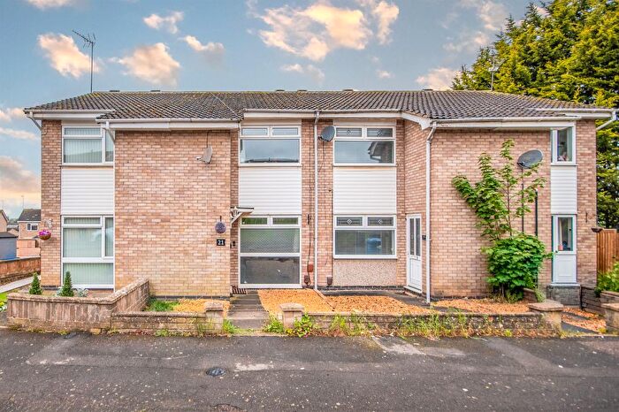 2 Bedroom Terraced House For Sale In Melrose Close, Kettering, NN15