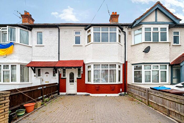 3 Bedroom Terraced House To Rent In Cobham Avenue, New Malden, KT3