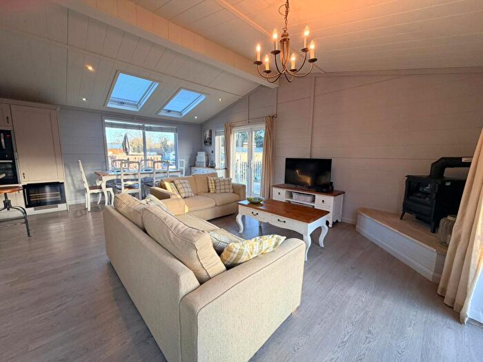 3 Bedroom Park Home For Sale In Pathfinder La Belle Maison, Alder Country Park, Bacton Road, North Walsham, Norfolk, NR28