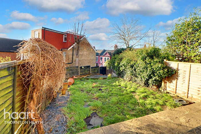 2 Bedroom Maisonette For Sale In Grange Road, London, SE25