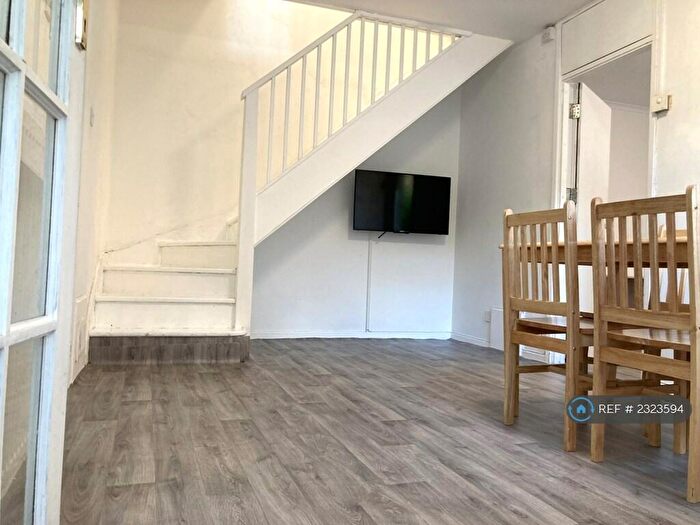 3 Bedroom Terraced House To Rent In Rowditch Lane, Battersea, SW11