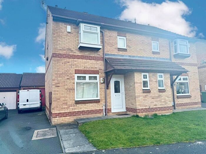 3 Bedroom Semi Detached House To Rent In Holystone Drive, Ingleby Barwick, Stockton-On-Tees, TS17