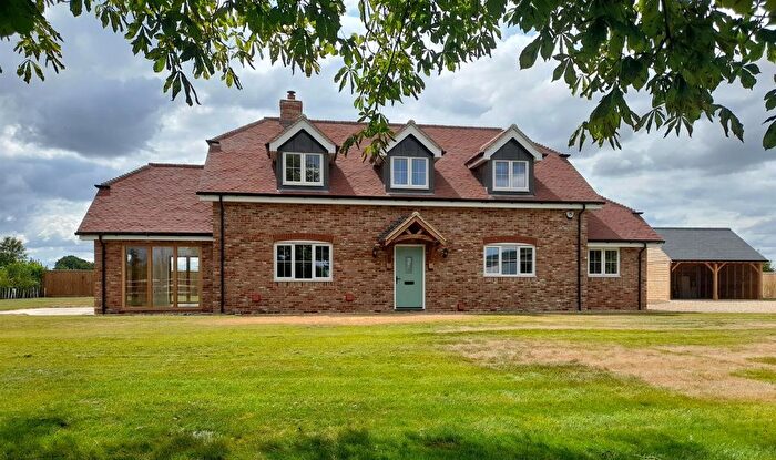 4 Bedroom Detached House For Sale In Salisbury Road, Palestine, Andover, SP11