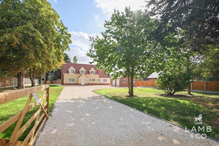 4 Bedroom Detached House For Sale In St Osyth Road, Little Clacton, CO16