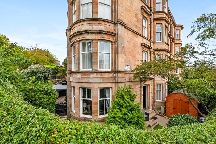 4 Bedroom Duplex To Rent In Millbrae Crescent, Langside, Glasgow, G42